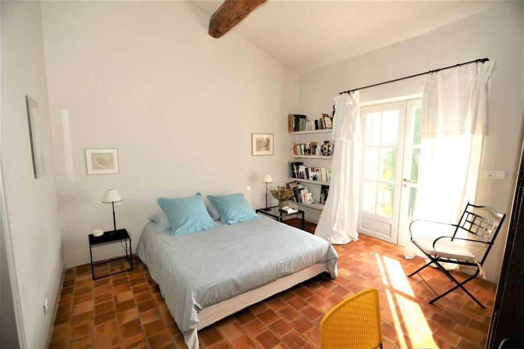 In Gordes, Facing The Entire Luberon Park A Beautiful 5 Bedrooms House Екстер'єр фото